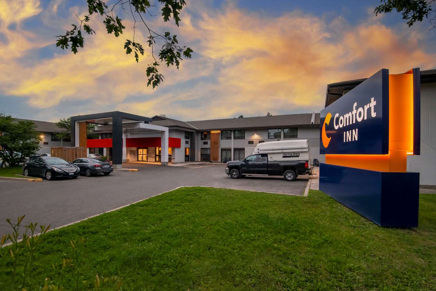 Comfort Inn West Kanata 12/14