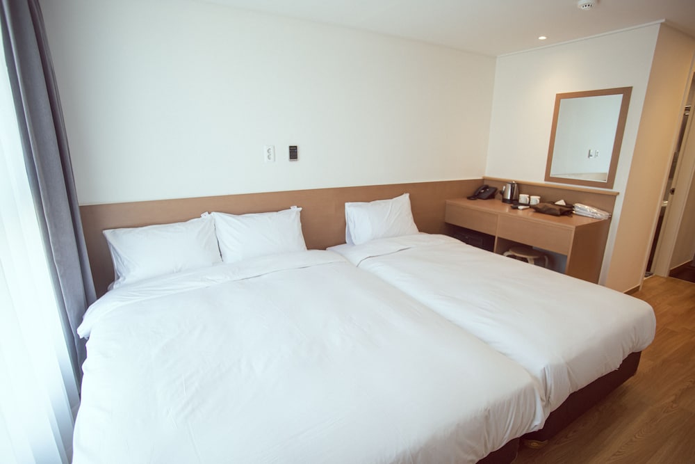 Hotel Kenny Gijang 16/43