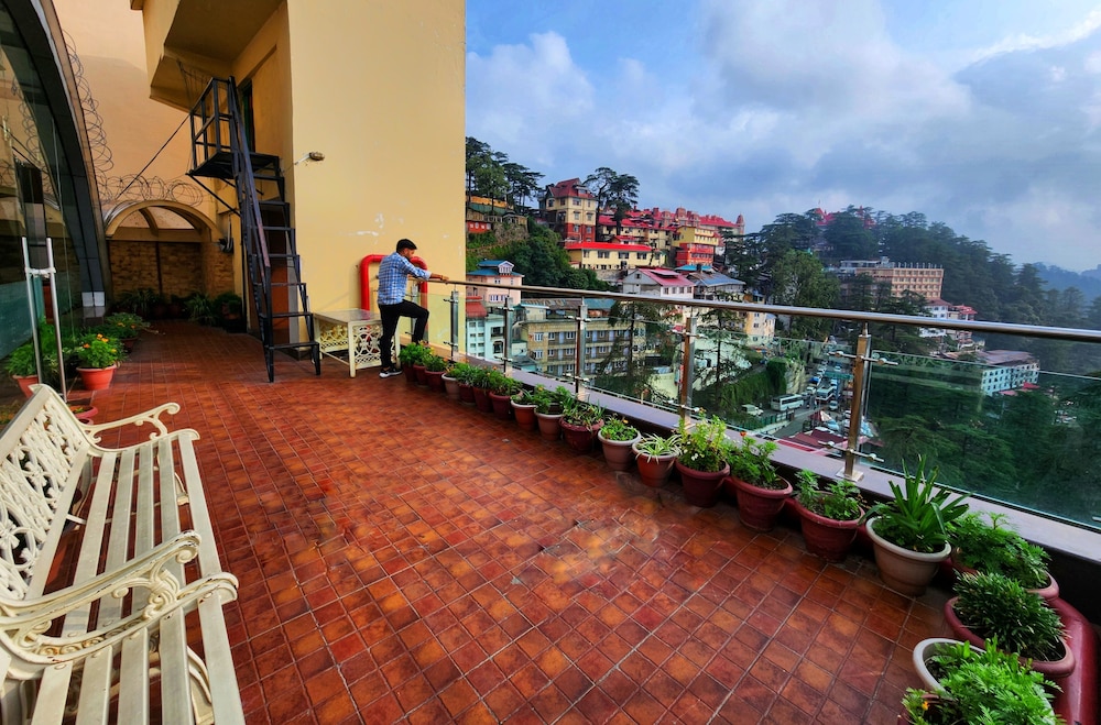 Hotel Surya 38/50
