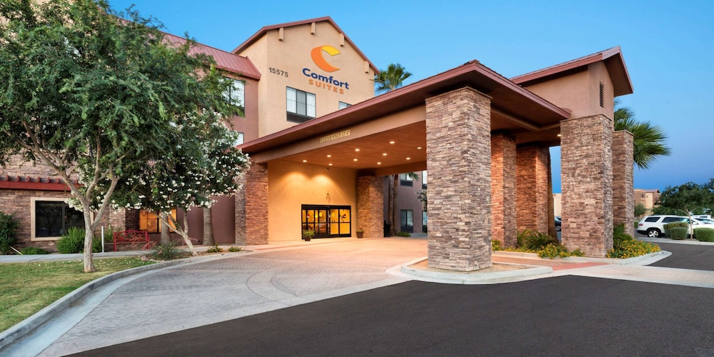 Comfort Suites Goodyear West Phoenix 2/33