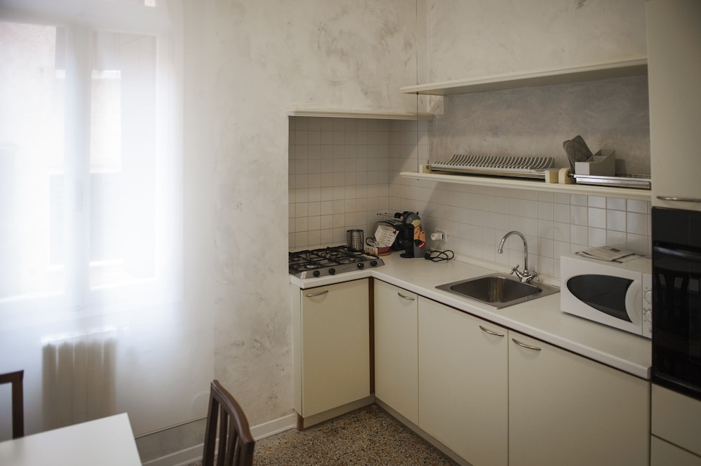 1 BEDROOM, APARTMENT