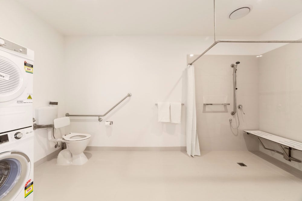 Whitehorse Apartment Hotel 46/47