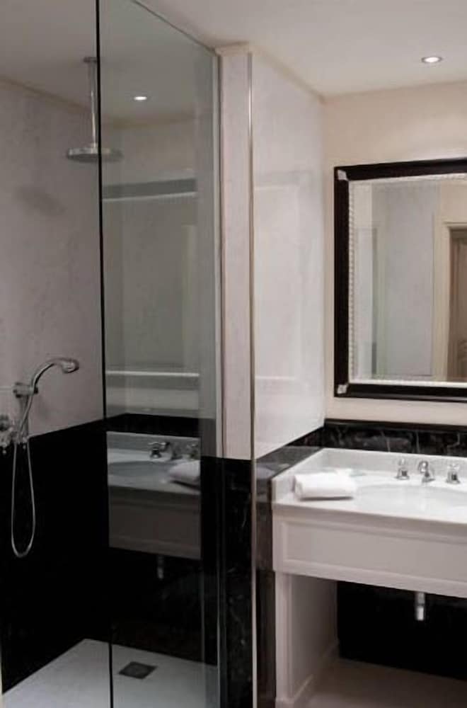 Hotel Maxim 45/48