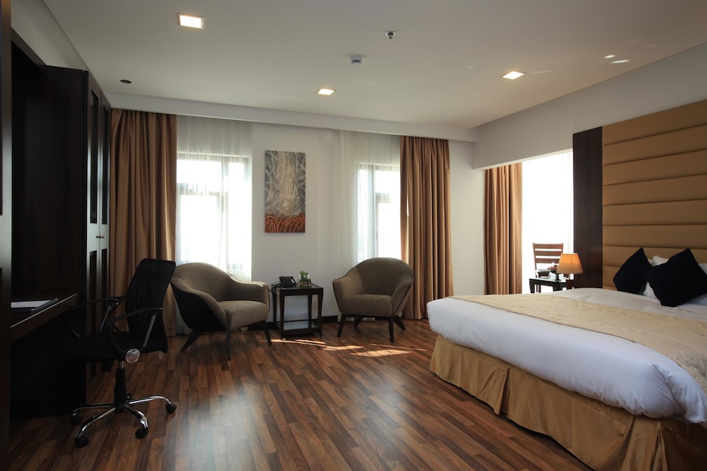 فندق جولدن توليب للأجنحة الفندقية(Golden Tulip Al Khobar Suite Hotel) 22/52