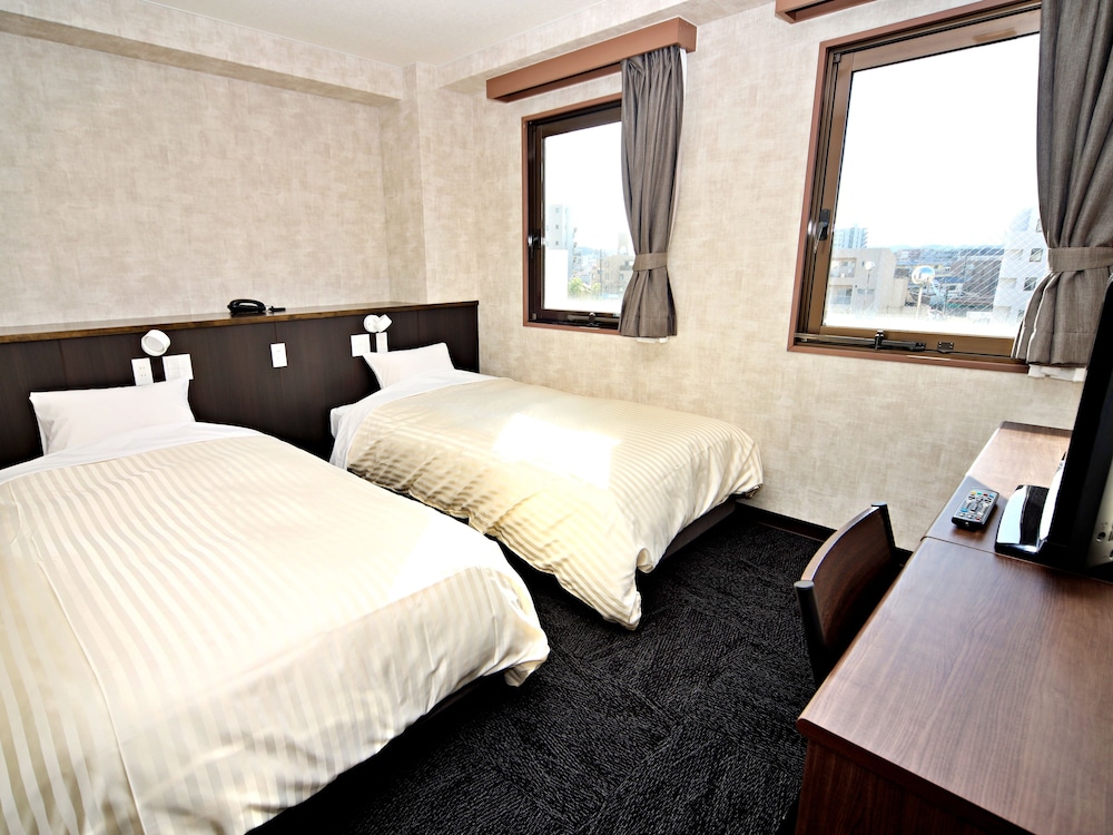 STANDARD, TWIN BEDS, SMOKING