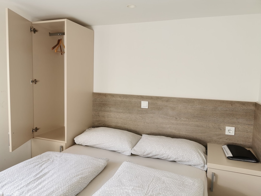 ROOM, DOUBLE BED, PRIVATE BATHROOM