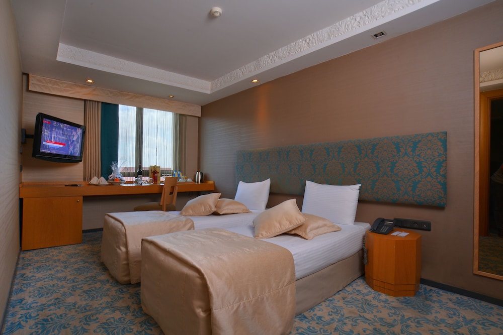 Pera Tulip Hotel 20/65