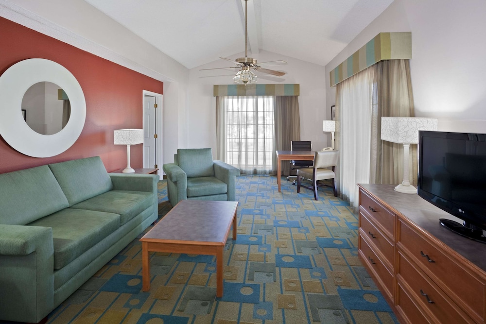 La Quinta Inn Phoenix Sky Harbor Airport 25/40