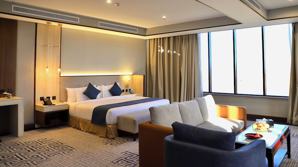 Five Seasons Hotel 14/50