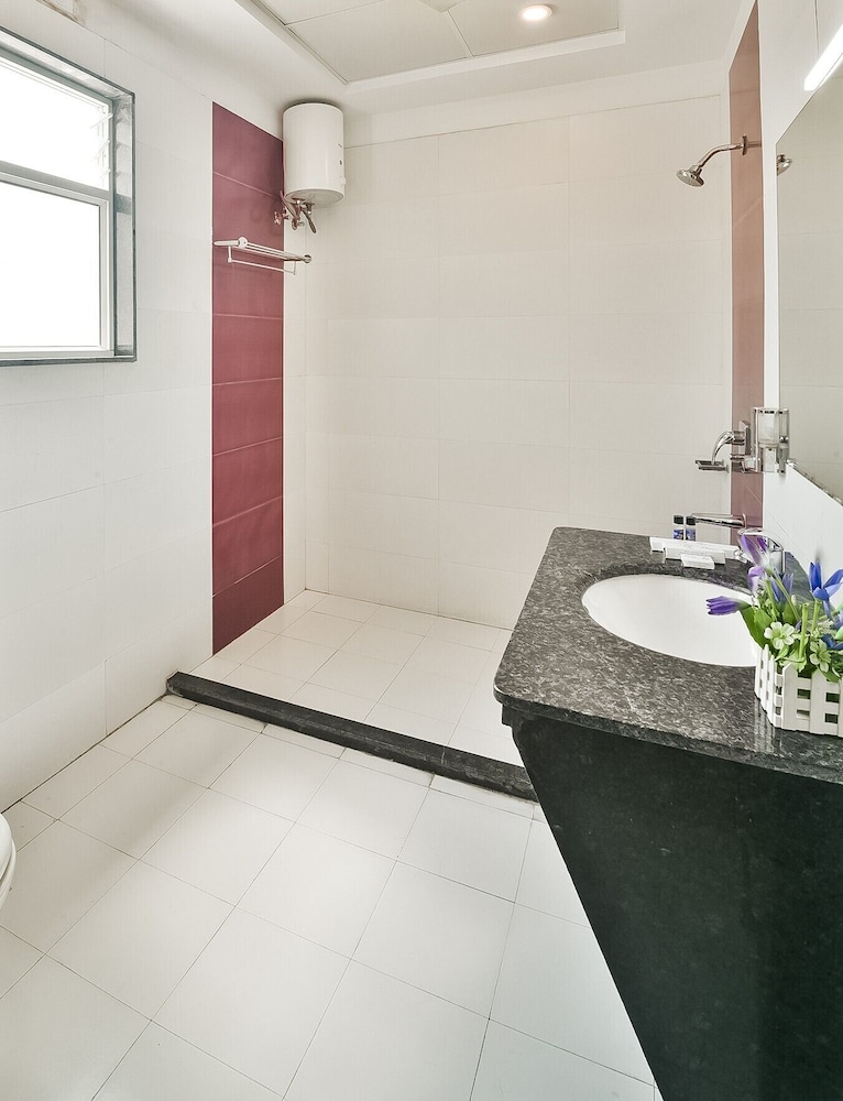 Hotel Flowers Inn 40/40