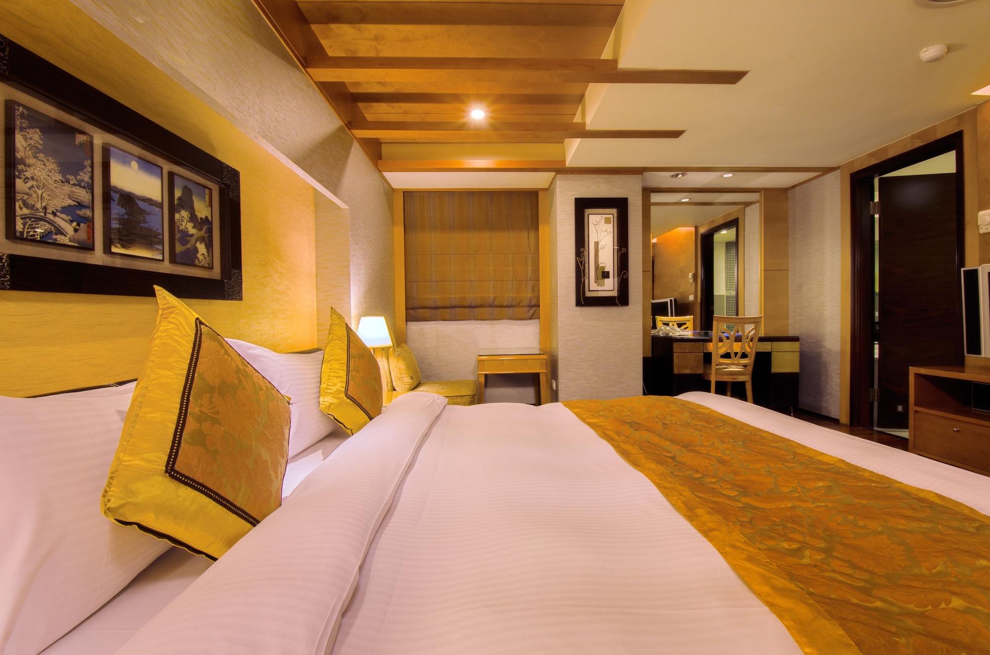 JAPANESE, DOUBLE BED