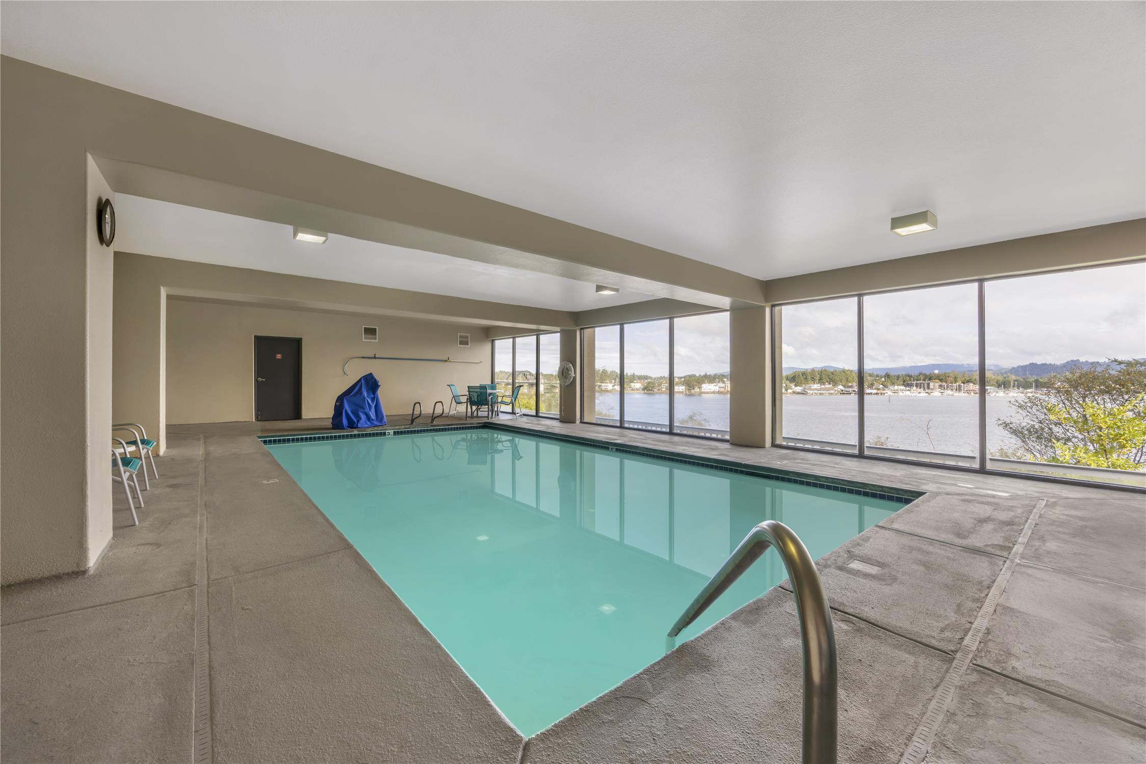 Best Western Pier Point Inn 12/22