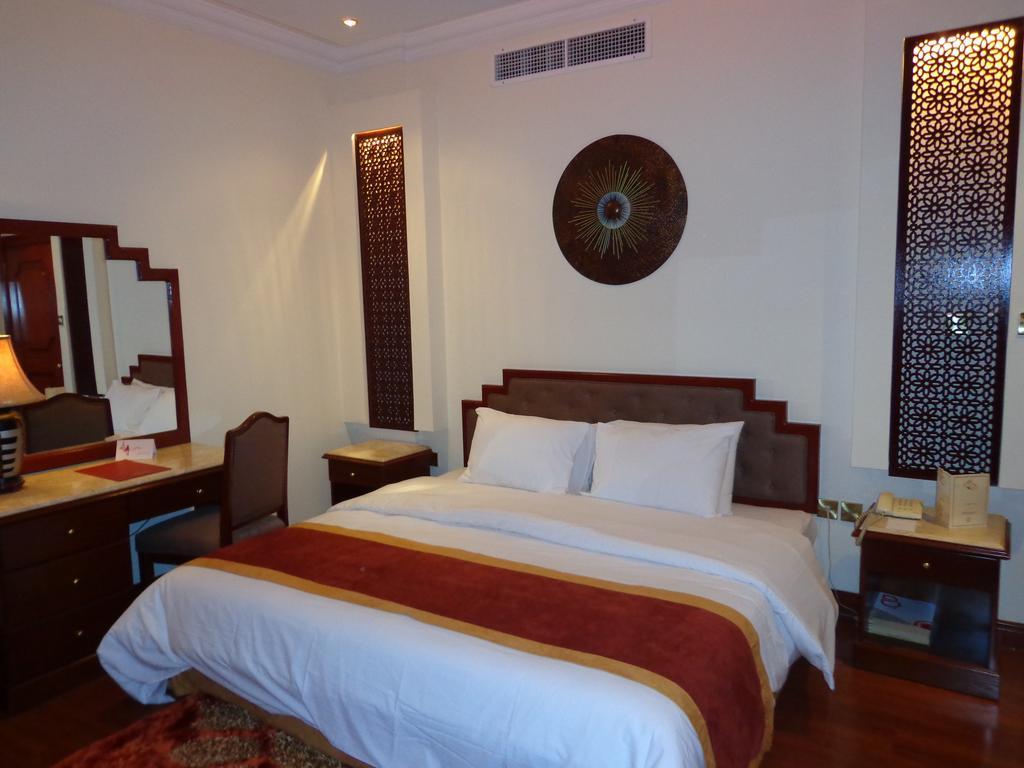 Bahrain Carlton Hotel 7/20
