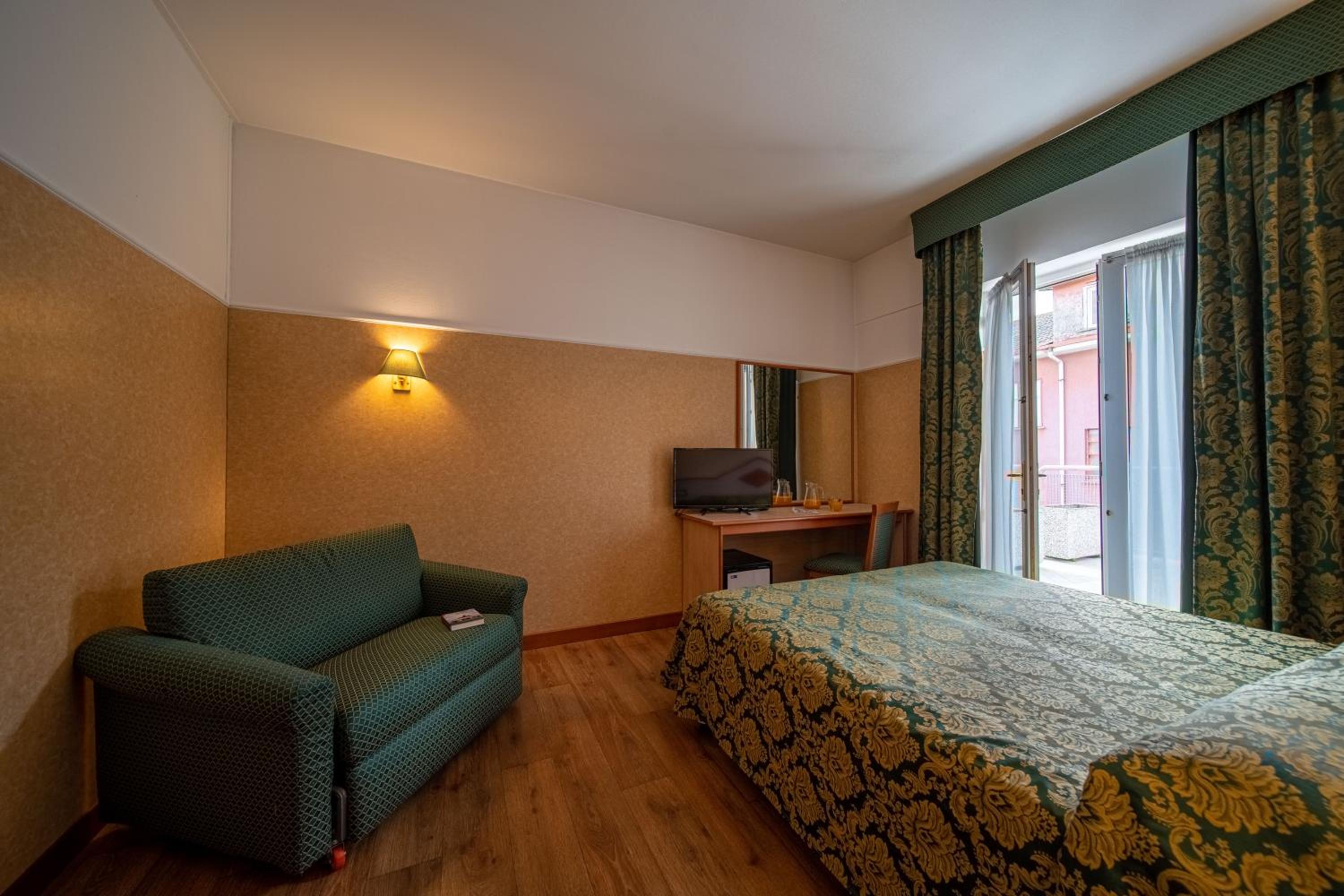 Hotel Mary 20/50