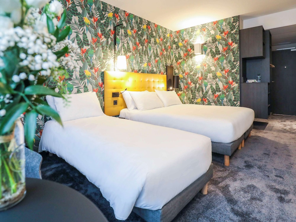 Ibis Styles Puteaux Paris La Defense 24/74