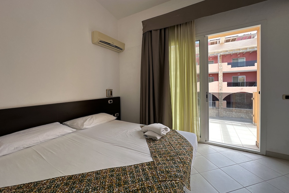 Aparthotel Por Do Sol 18/61