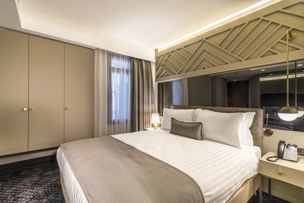 SUPERIOR, DOUBLE BED, NO VIEW