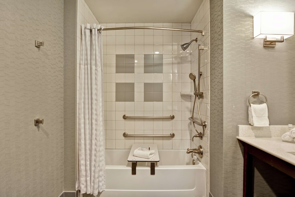 Homewood Suites By Hilton Techridge Parmer I 35 24/63