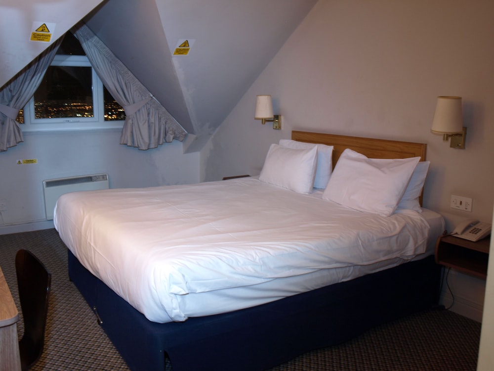 247Hotel.com 19/65