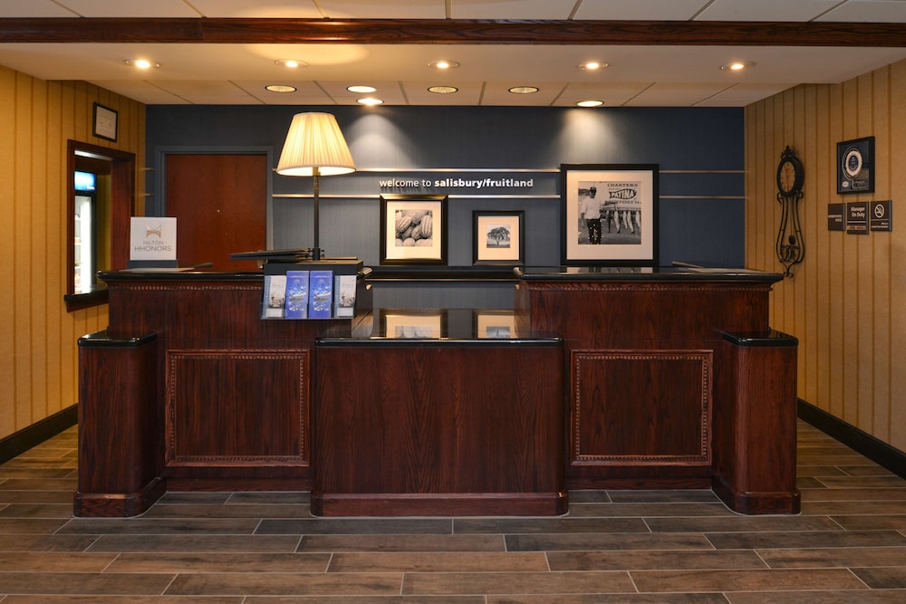 Hampton Inn and Suites Salisbury/Fruitland 14/58