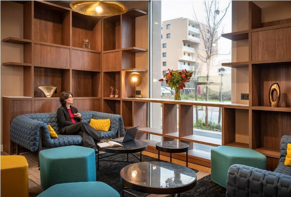 Ibis Acheres St Germain en Laye 33/55