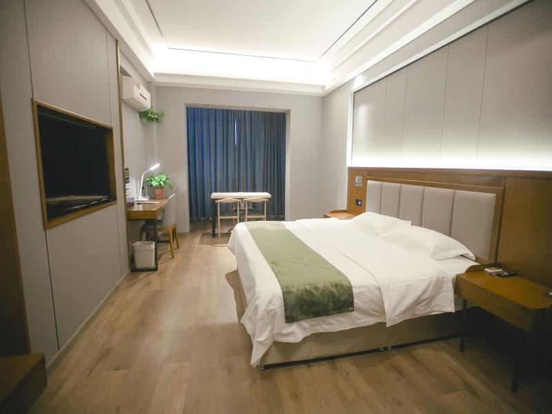 GreenTree Inn Jiuquan Century Plaza Hotel 50/68