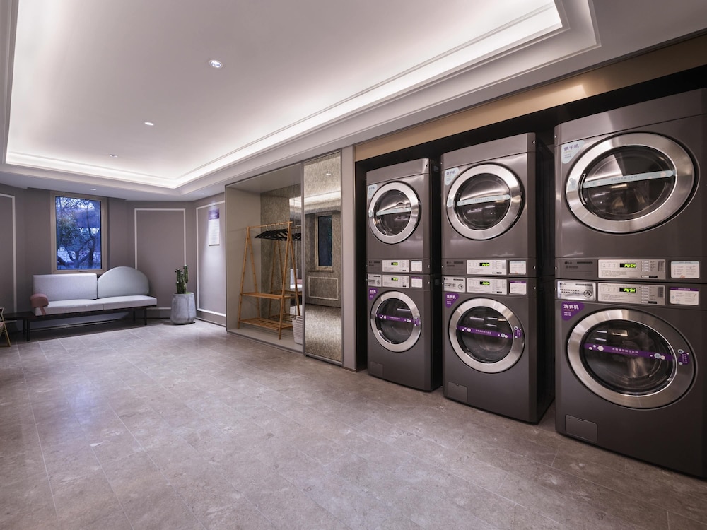 Mercure Shanghai Jinqiao 7/48