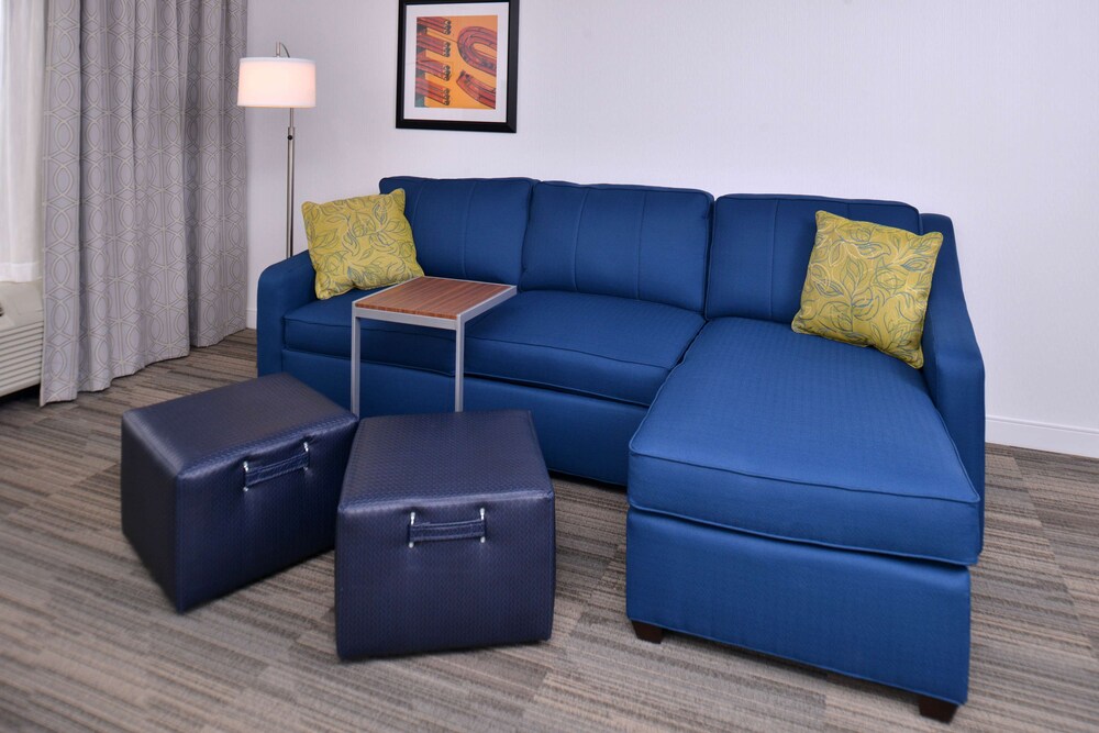 Hampton Inn Suites Ann Arbor West 32/47