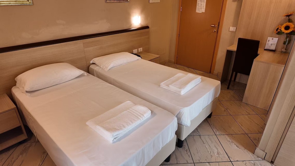 BRIANZA HOTEL 41/68
