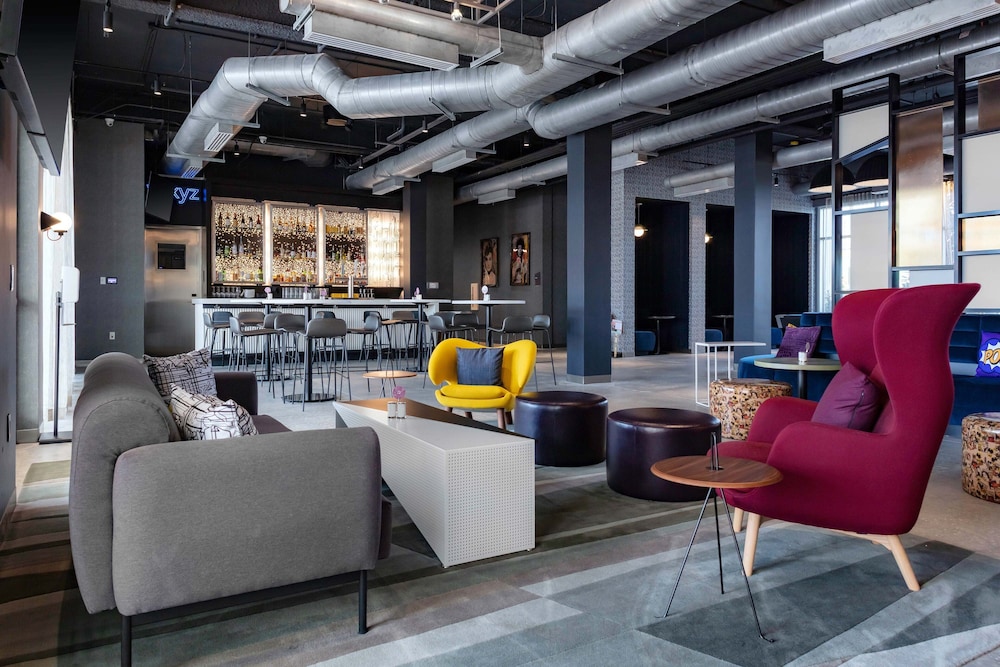 Aloft Orlando Lake Buena Vista 24/49