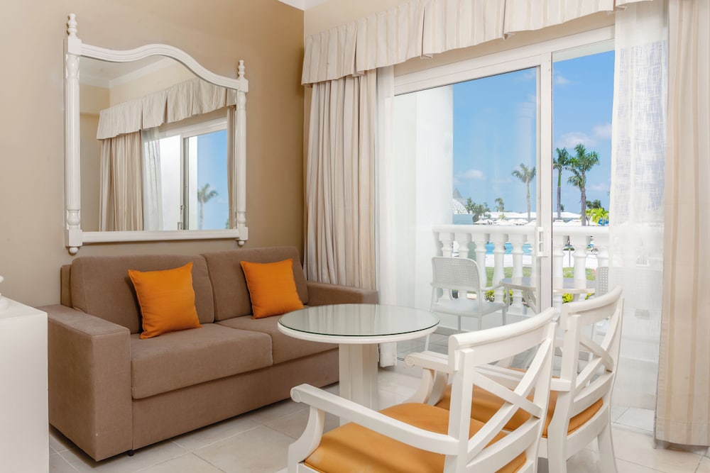 Bahia Principe Escape Runaway Bay 48/70