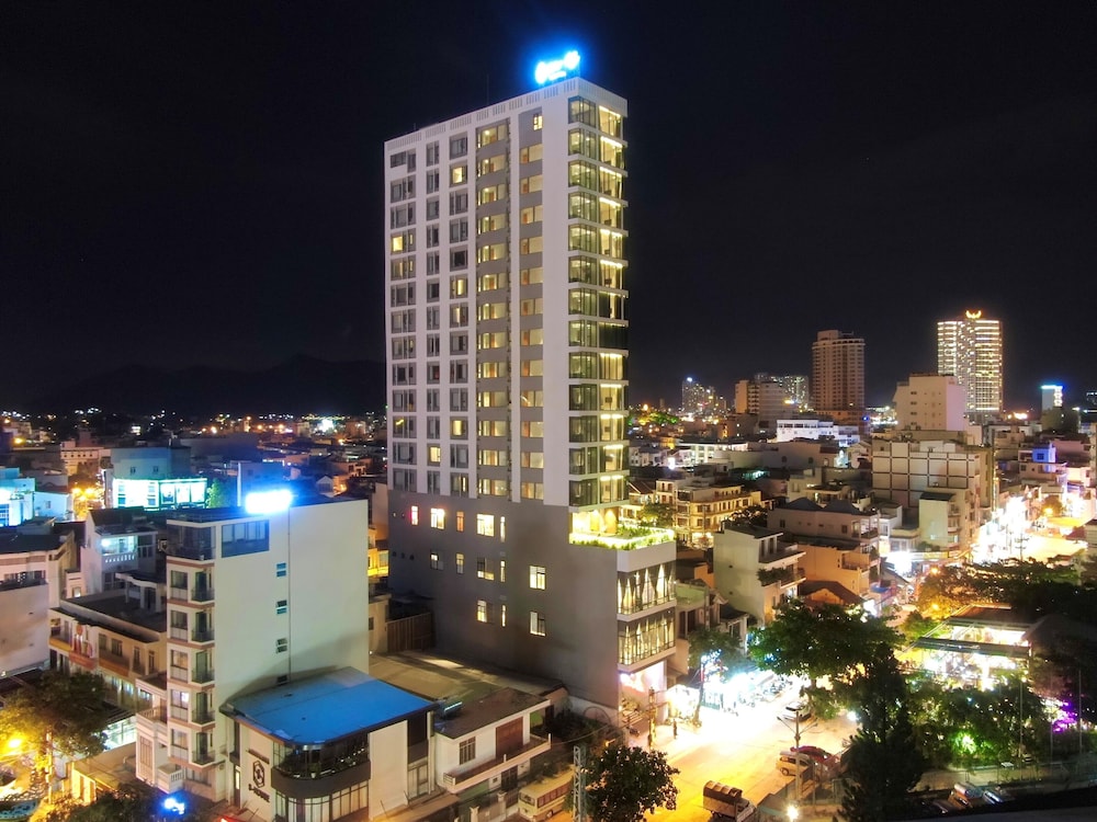 Em Oi Hotel 2/49