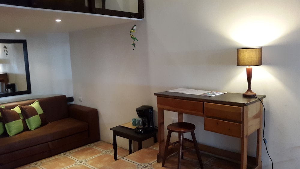 Hotel La Palapa 10/76