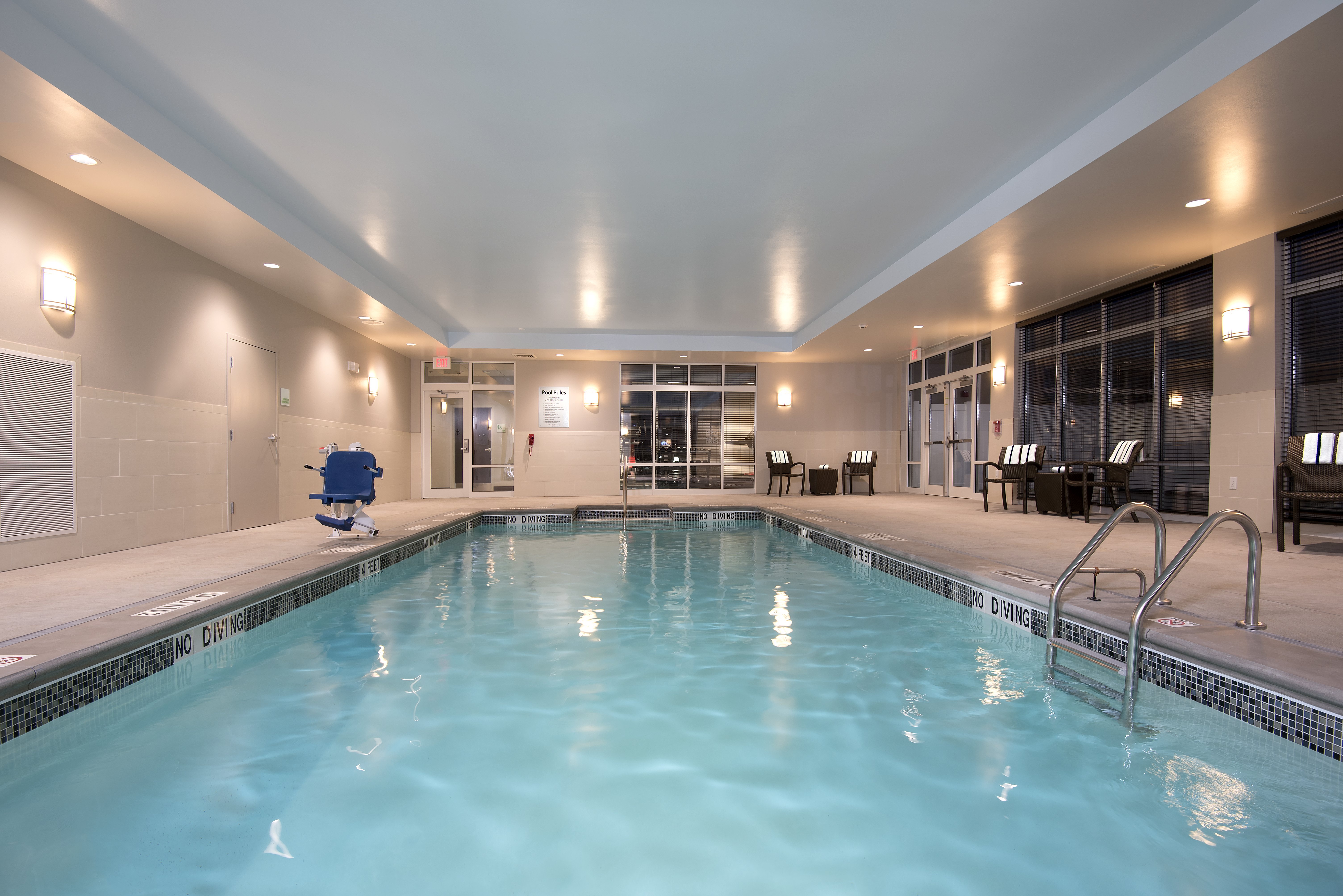 Holiday Inn Indianapolis Airport 33/66