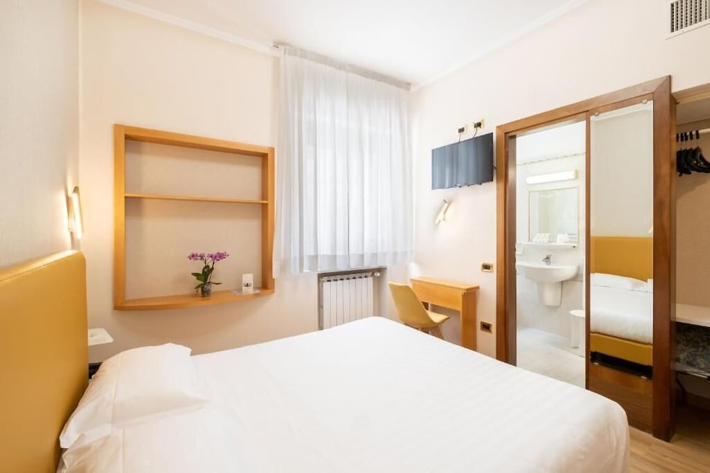 COMFORT, DOUBLE OR TWIN BED