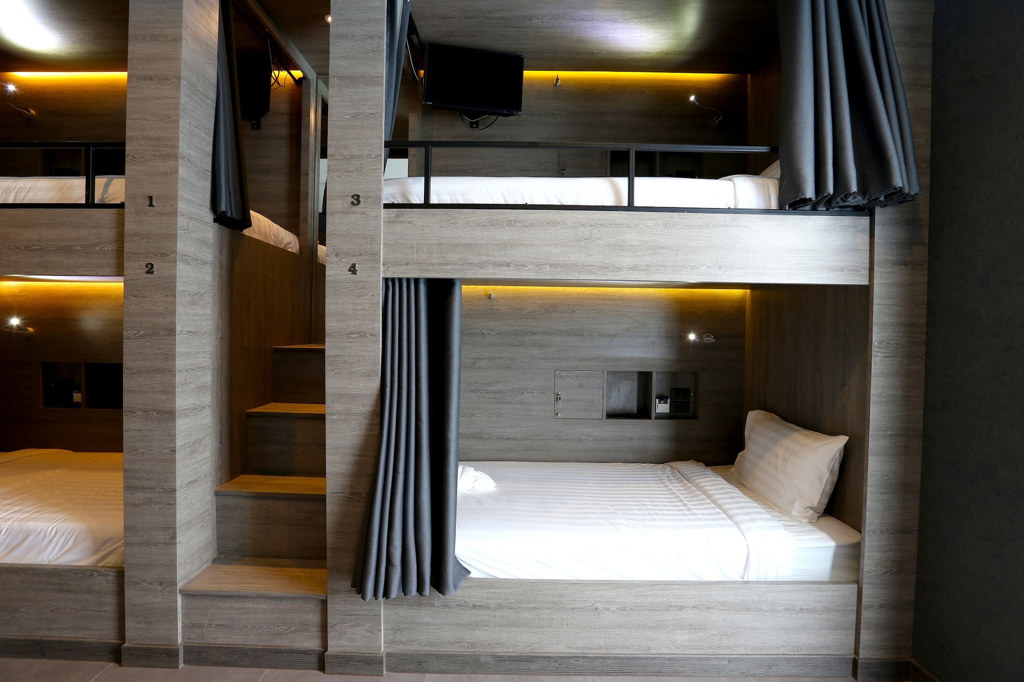 FEMALE DORM, 6 BEDS, BALCONY