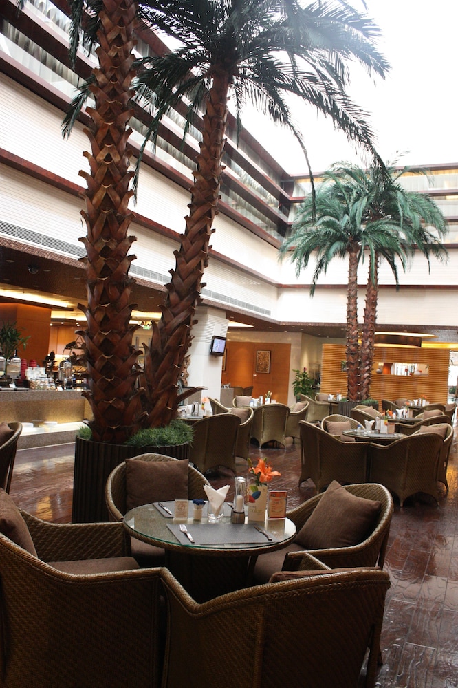 Crowne Plaza Tianjin Binhai Center 55/64