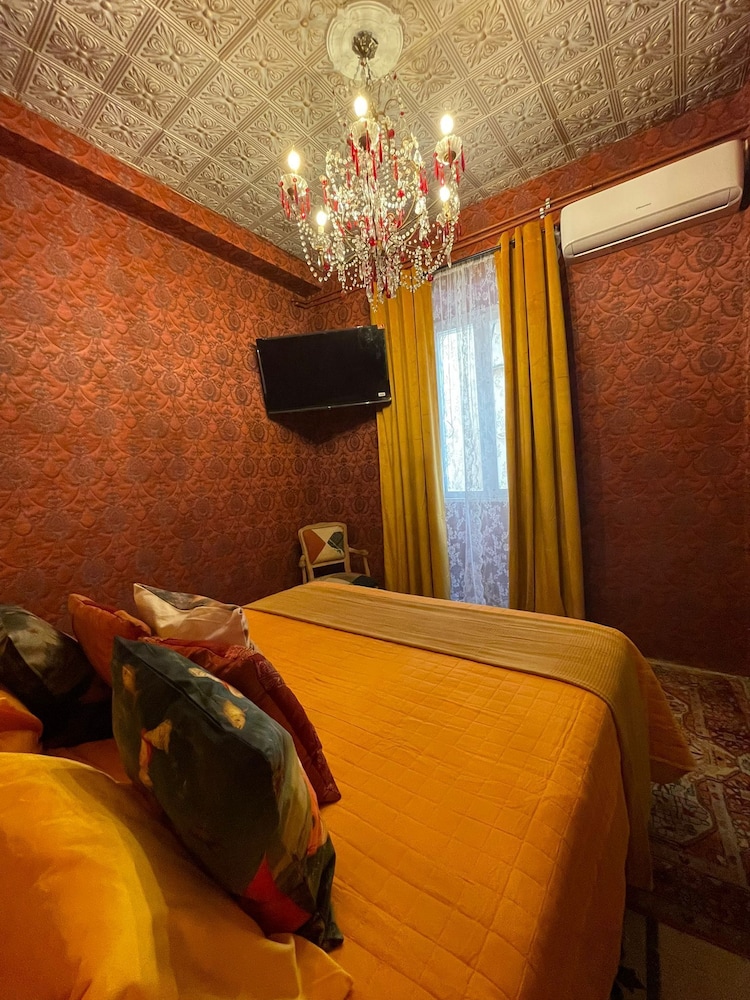 CONDO, DESIGN, KING BED