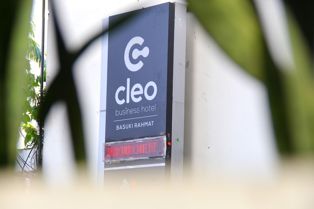 Cleo Hotel Basuki Rahmat 20/46