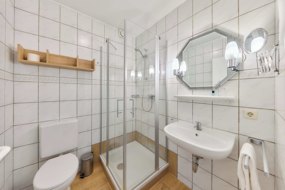 Hotel ARADOR-CITY 47/50