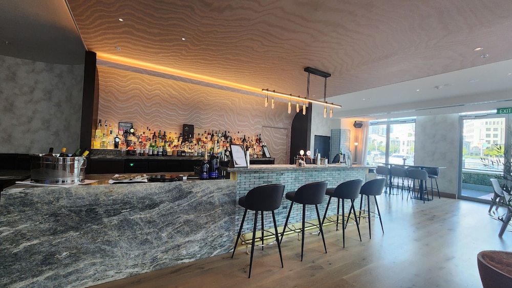 Sofitel Auckland Viaduct Harbour 65/79