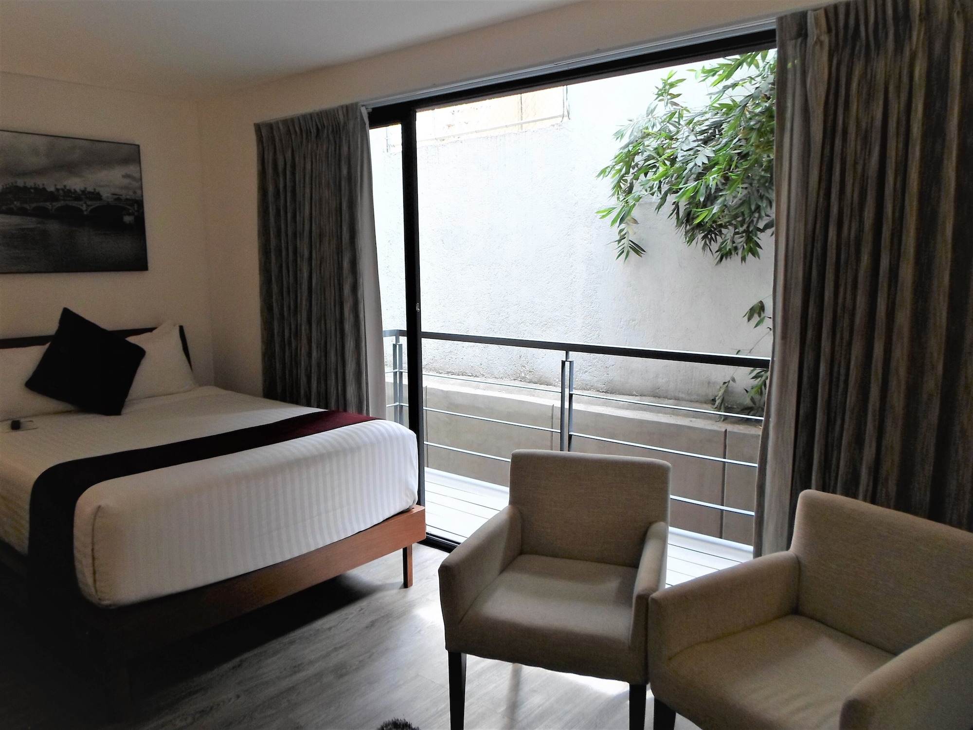 Deluxe, Suite, 2 Double Beds 7/10