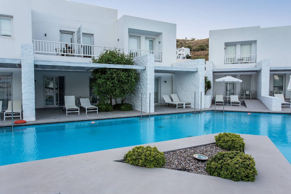Patmos Aktis Suites And Spa 4/86