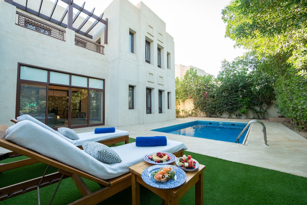 Dubai Creek Club Villas 32/36