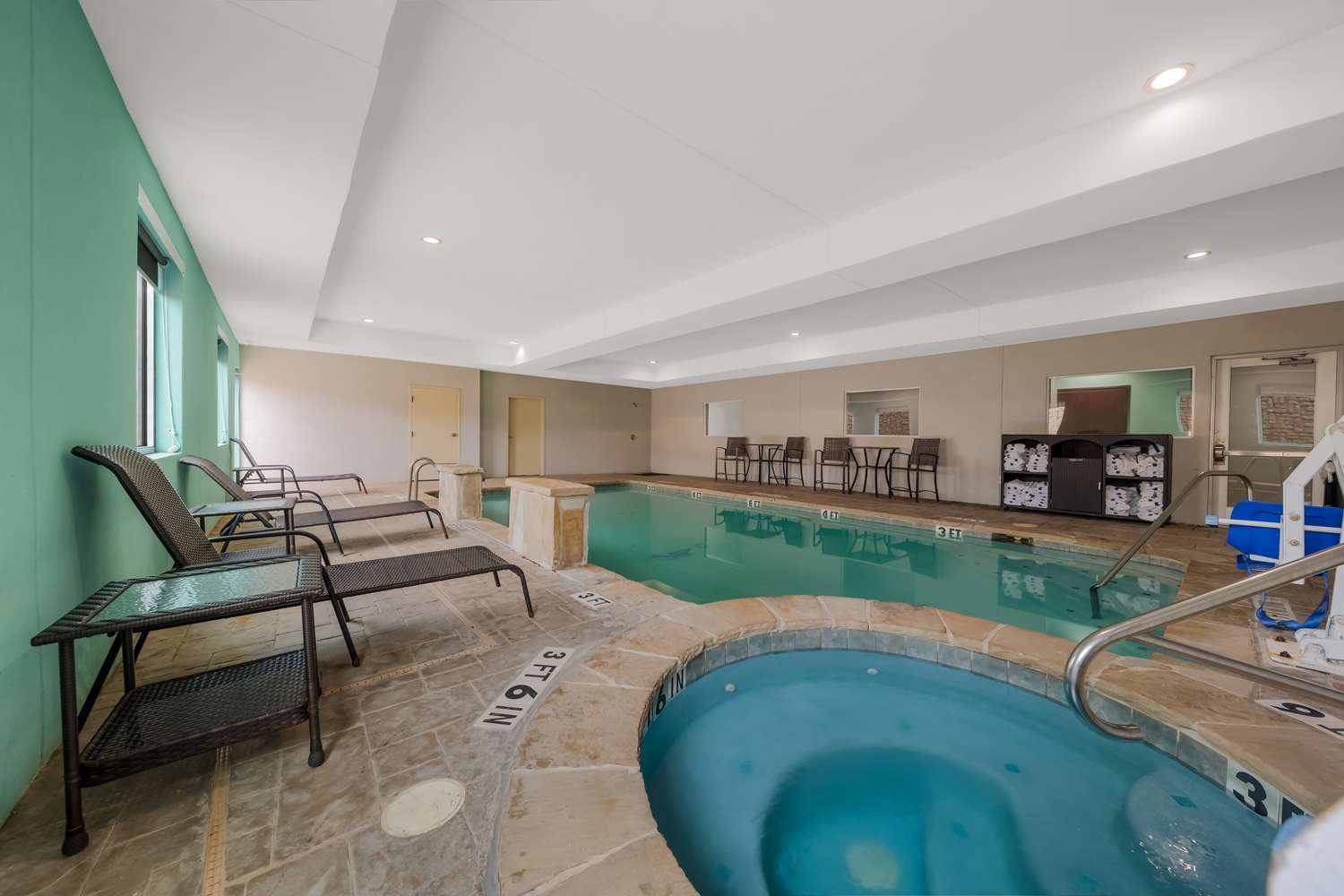Best Western Bowie Inn and Suites 23/43