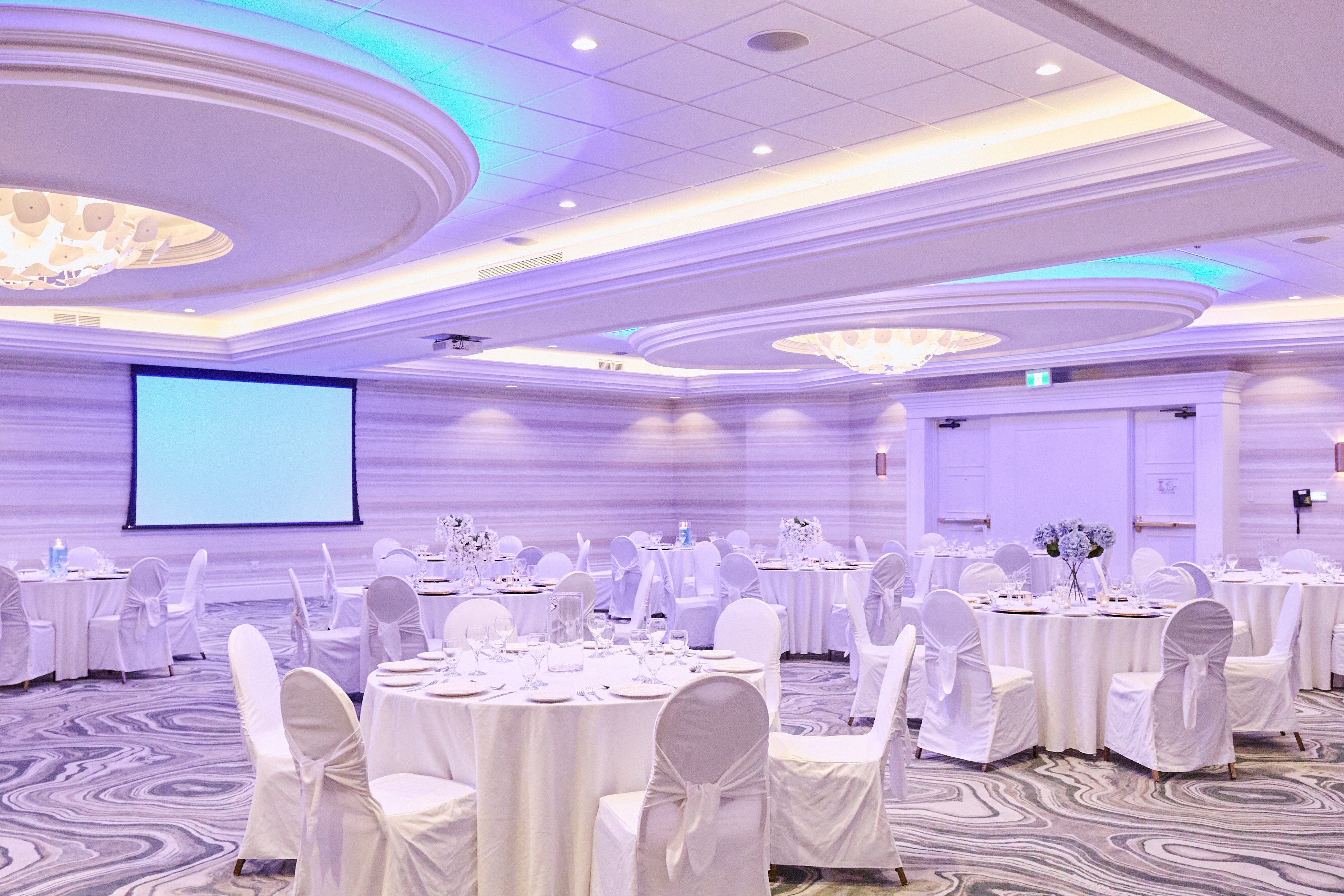 Holiday Inn Hotel Suites St Catharines Conference Ctr 67/81