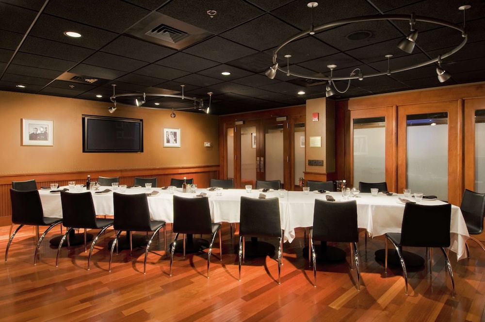 Hilton Providence 50/52