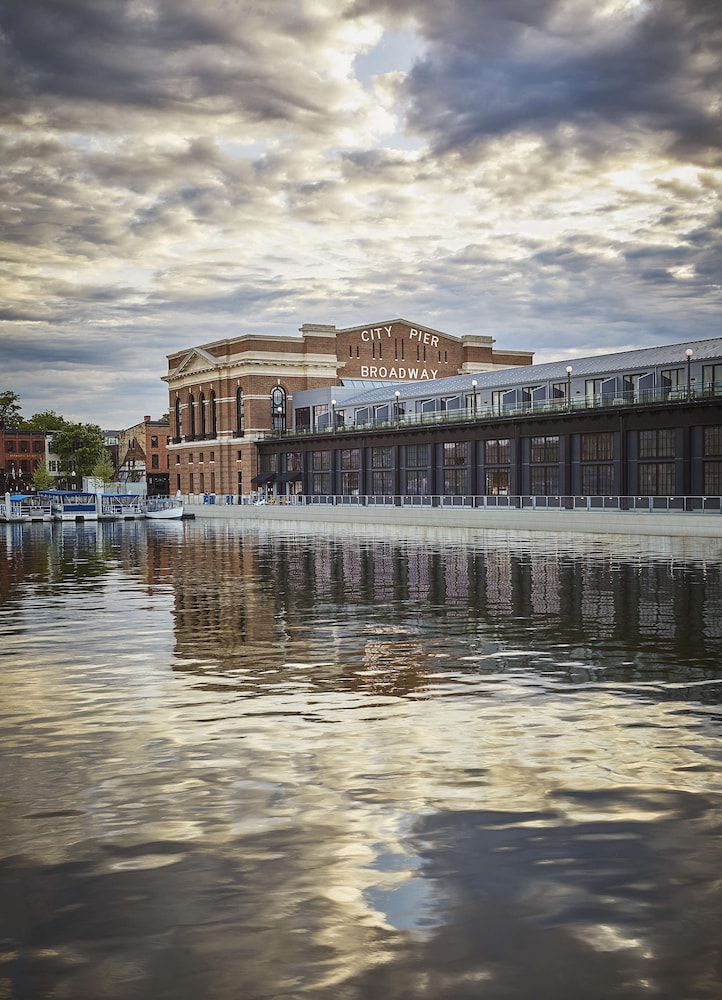 Sagamore Pendry Baltimore 71/76