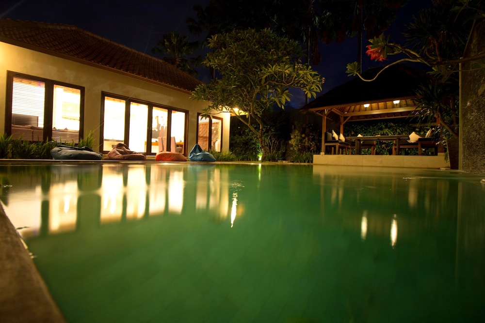 Amore Villas 34/43