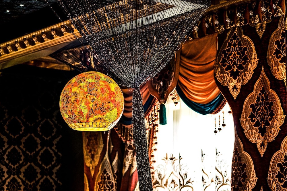 Grand Sapphire Hotel 20/35